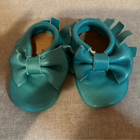 Baby Girl Shoes Set of 3 Like New Carters, Cat & Jack 3-6MO - Picture 5 of 12